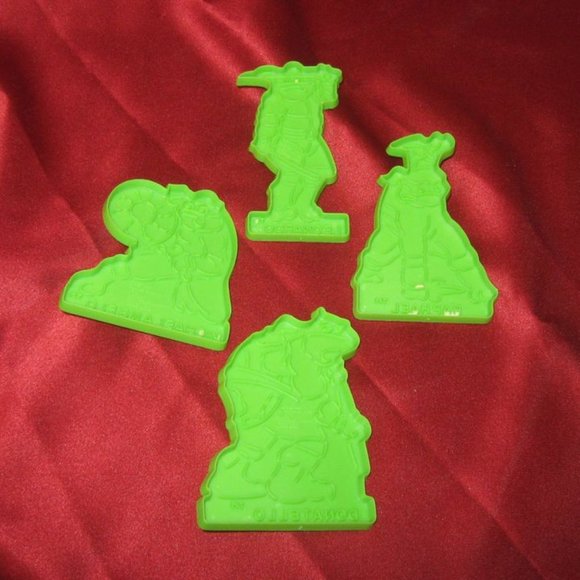 VINTAGE 1990 WILTON TMNT GREEN PLASTIC COOKIE CUTTERS SET OF 4 - Picture 2 of 9